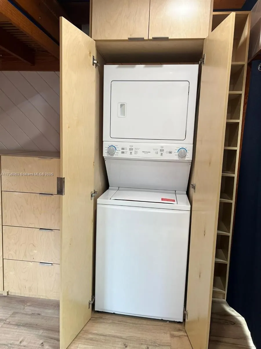 Miami, Florida 33135, United States, ,1 BathroomBathrooms,Residential,Active,10222