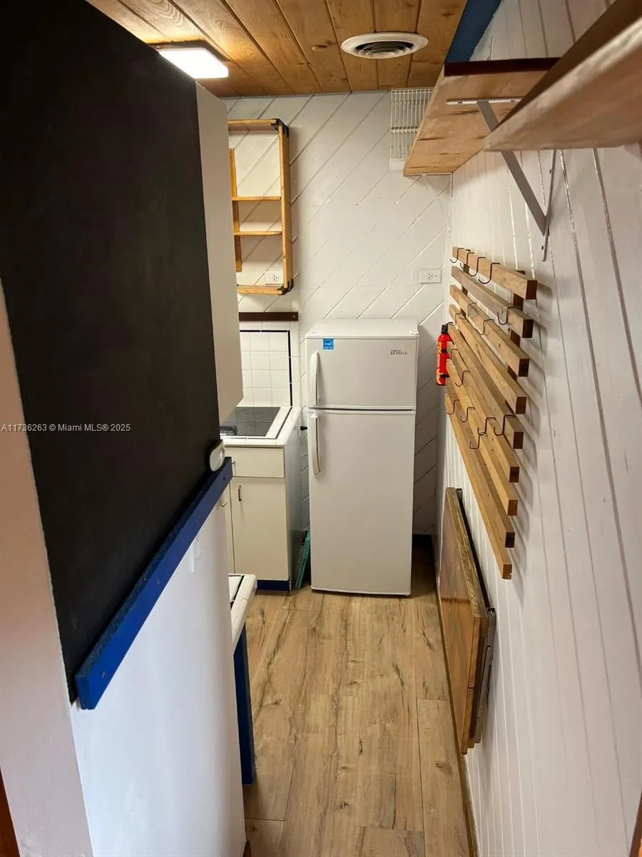 Miami, Florida 33135, United States, ,1 BathroomBathrooms,Residential,Active,10222