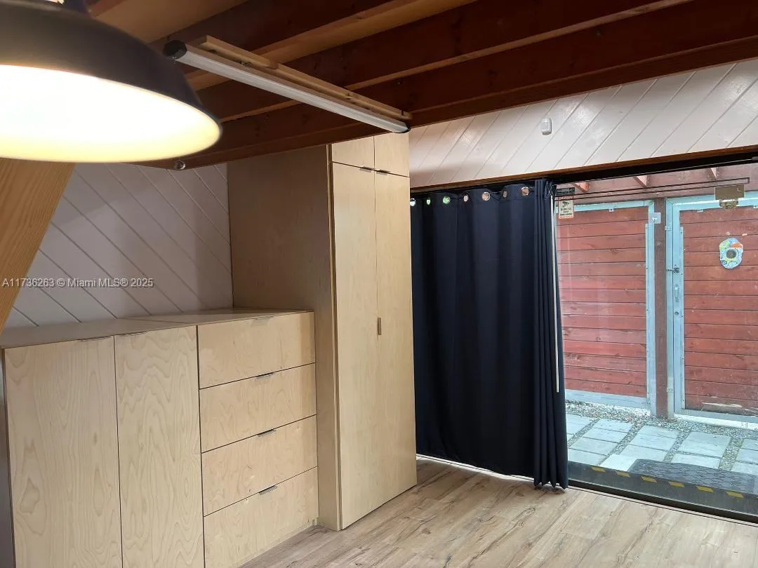 Miami, Florida 33135, United States, ,1 BathroomBathrooms,Residential,Active,10222