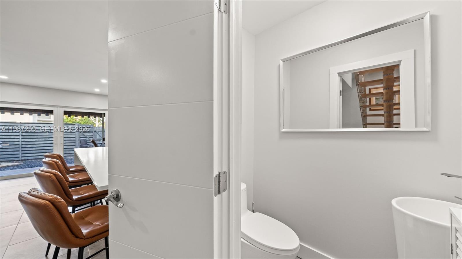 ISLAND CLUB - Residential