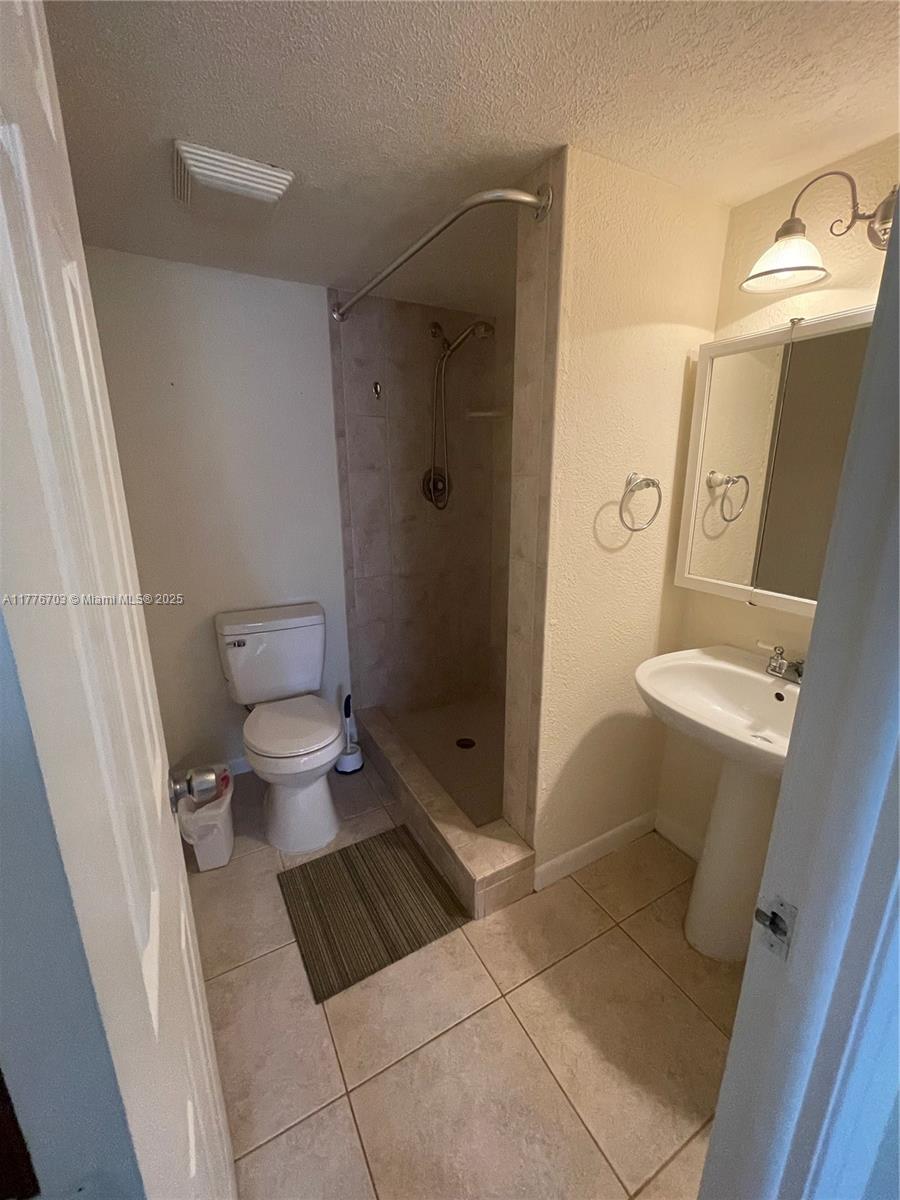 CASA LA QUINTA CONDO - Residential