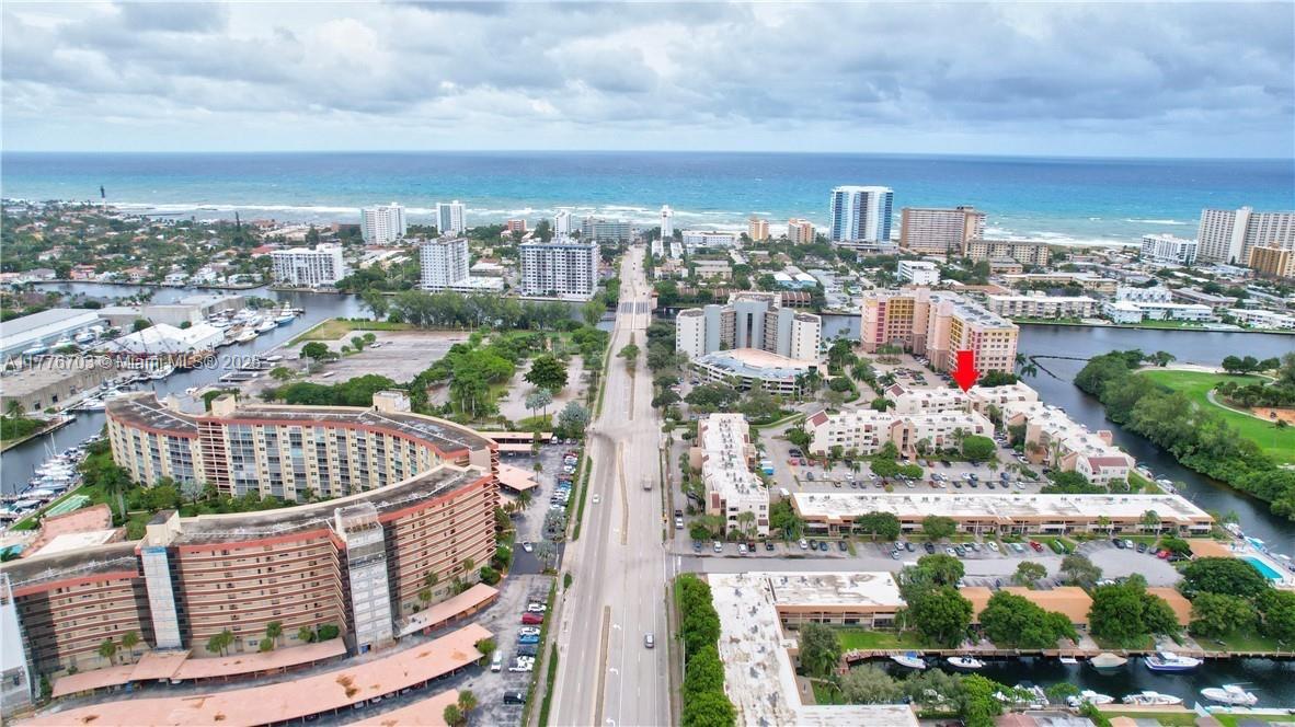 CASA LA QUINTA CONDO - Residential