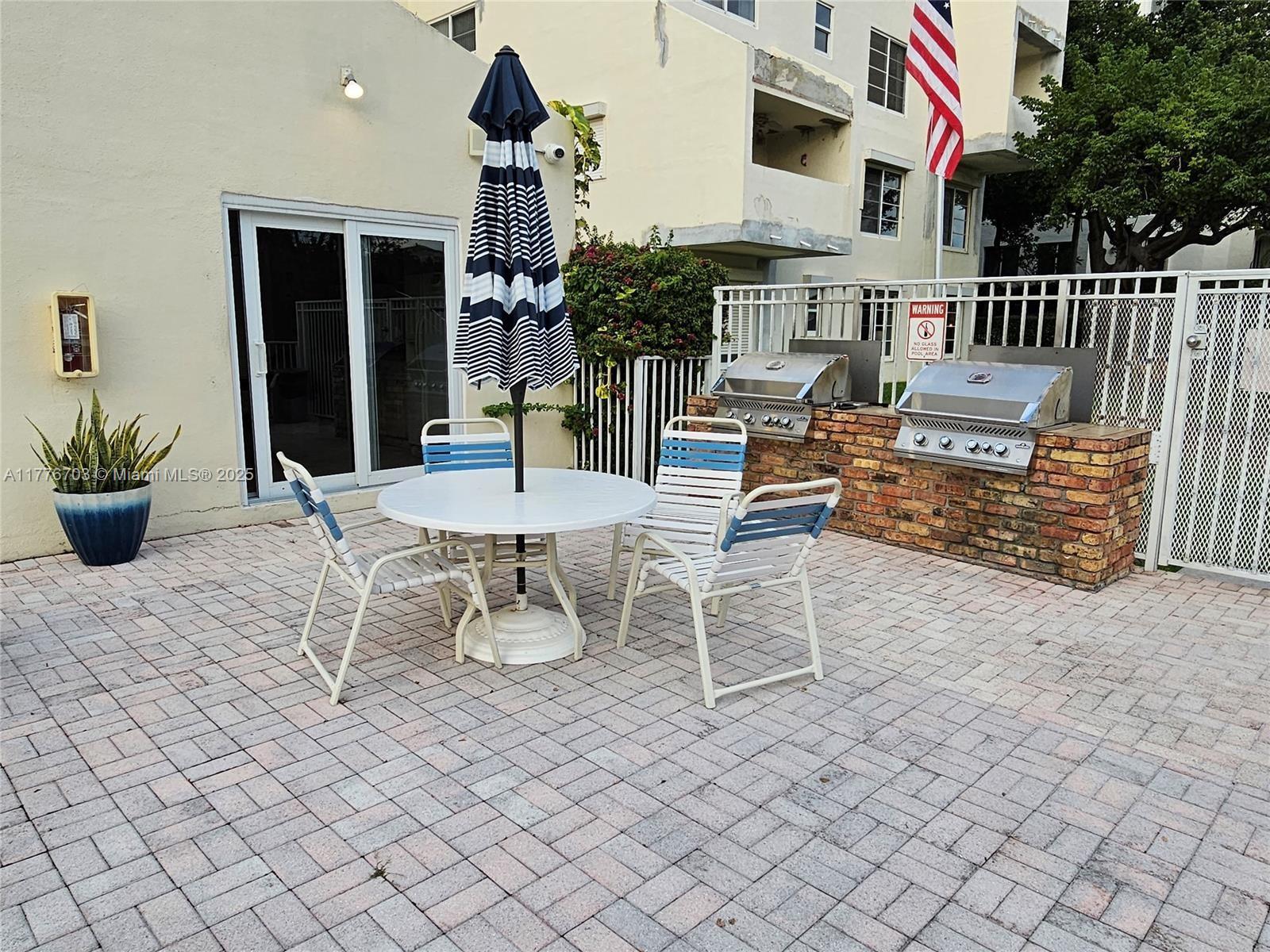 CASA LA QUINTA CONDO - Residential