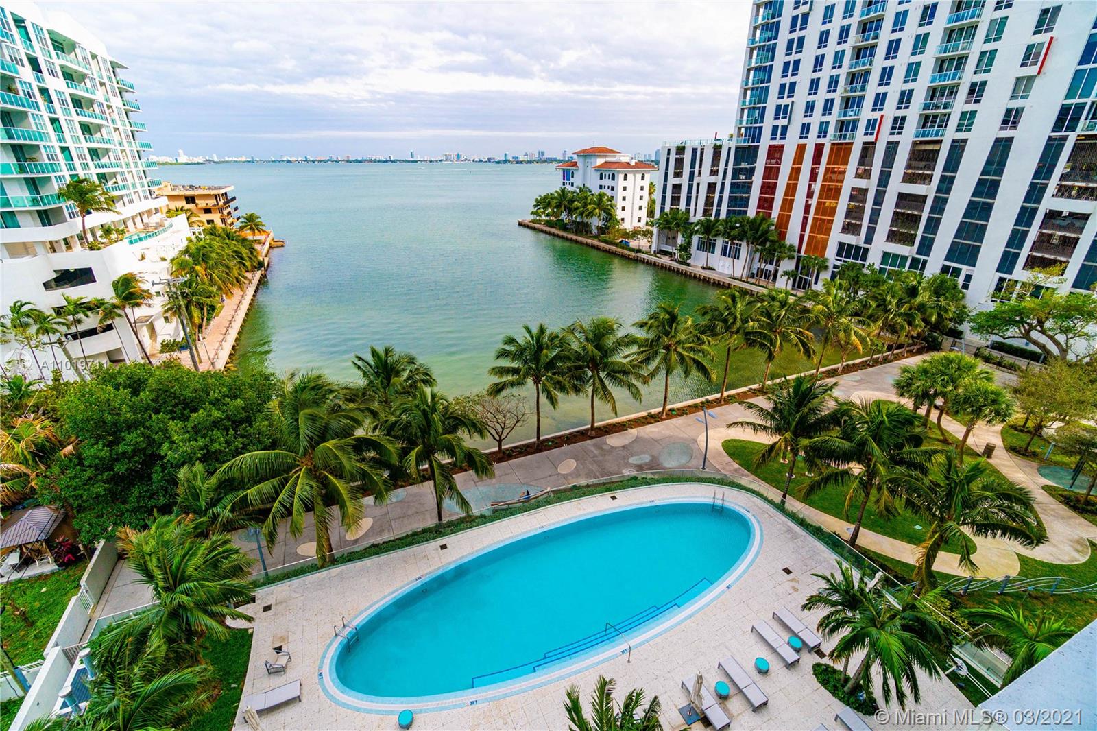 ICON BAY CONDO - Residential Lease