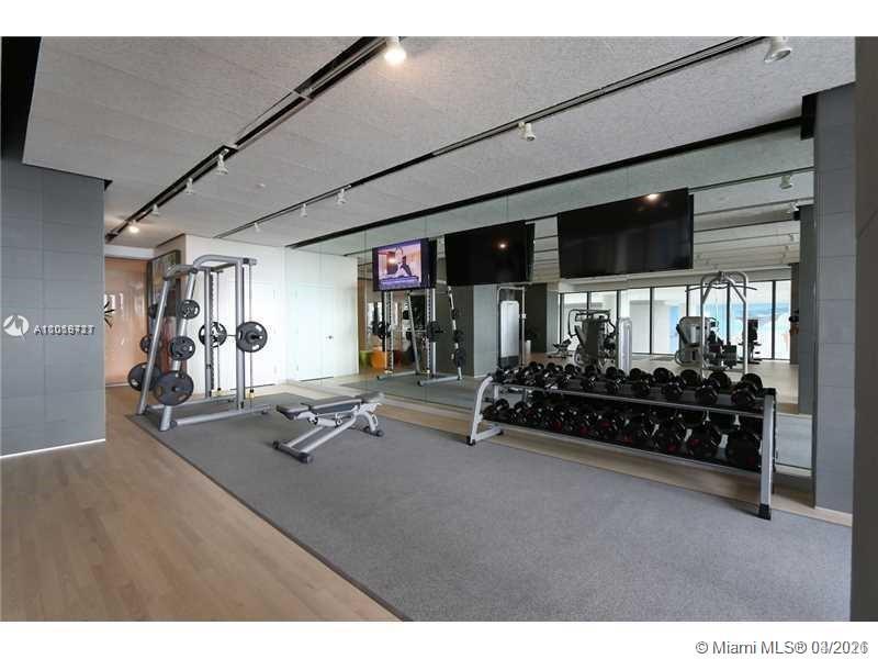 ICON BAY CONDO - Residential Lease