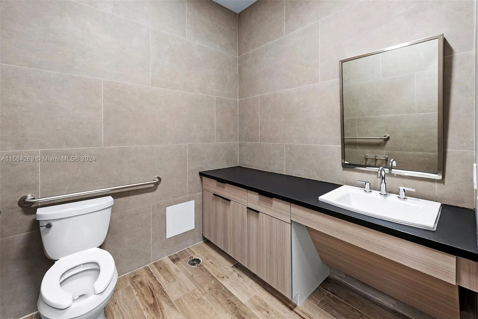 Hollywood, Florida 33021, United States, ,Commercial,Active,58098