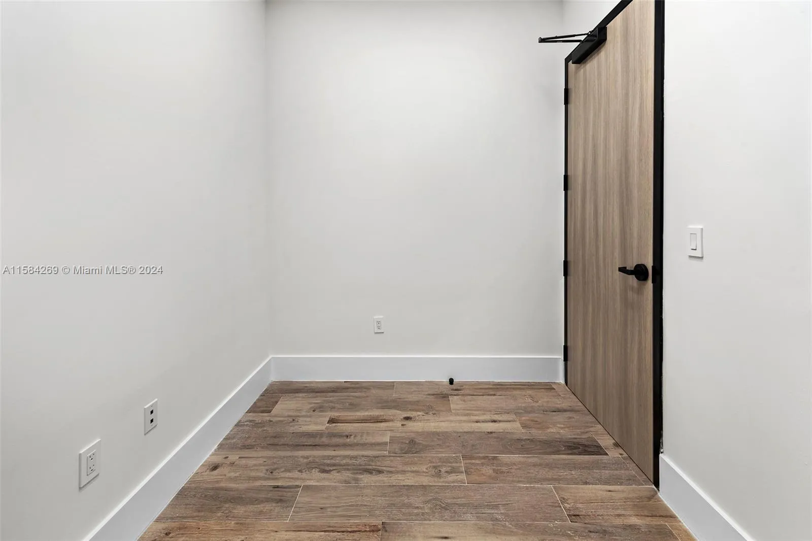 Hollywood, Florida 33021, United States, ,Commercial,Active,58098