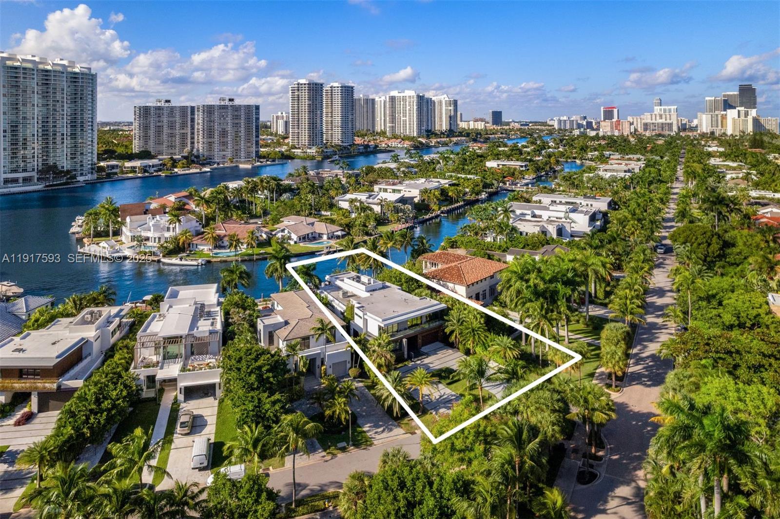 GOLDEN BEACH SEC E - Residential