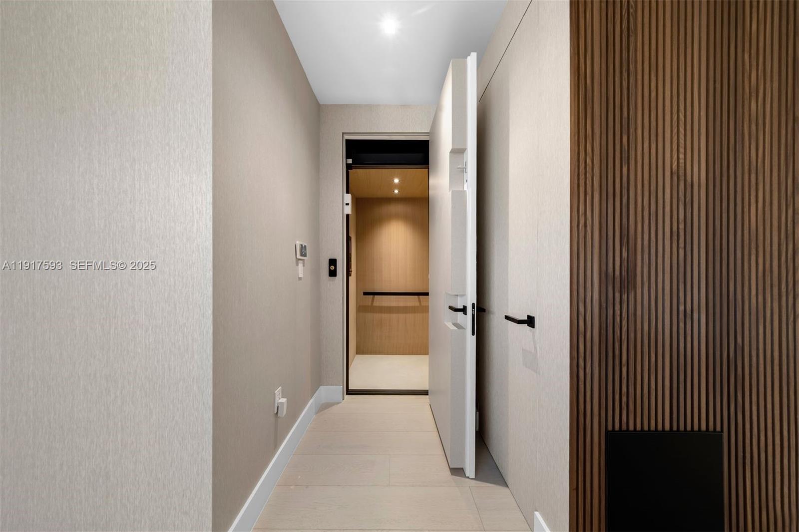 GOLDEN BEACH SEC E - Residential