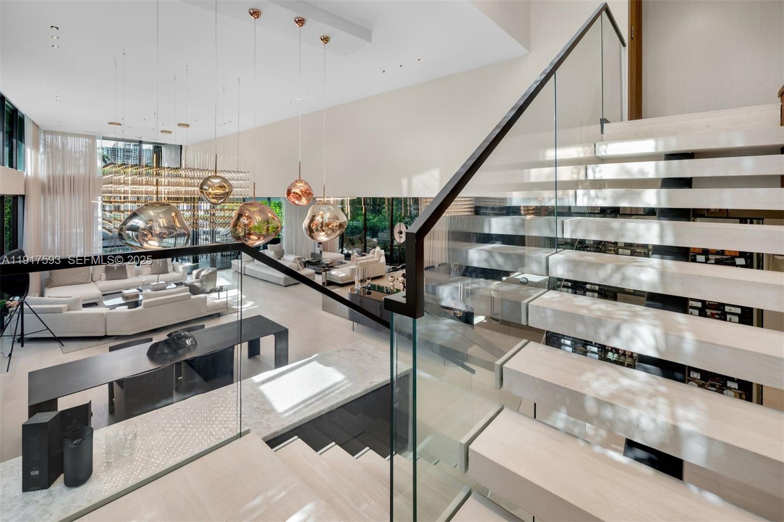 GOLDEN BEACH SEC E - Residential