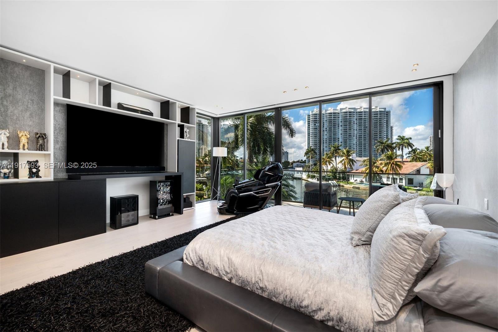 GOLDEN BEACH SEC E - Residential