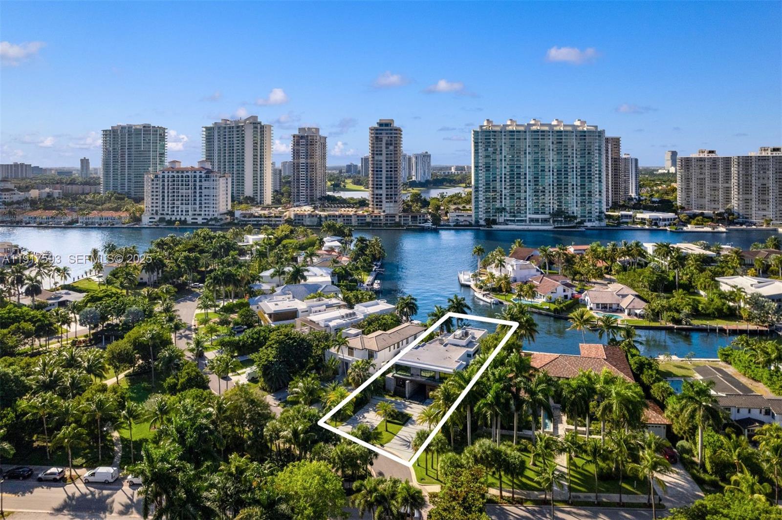 GOLDEN BEACH SEC E - Residential