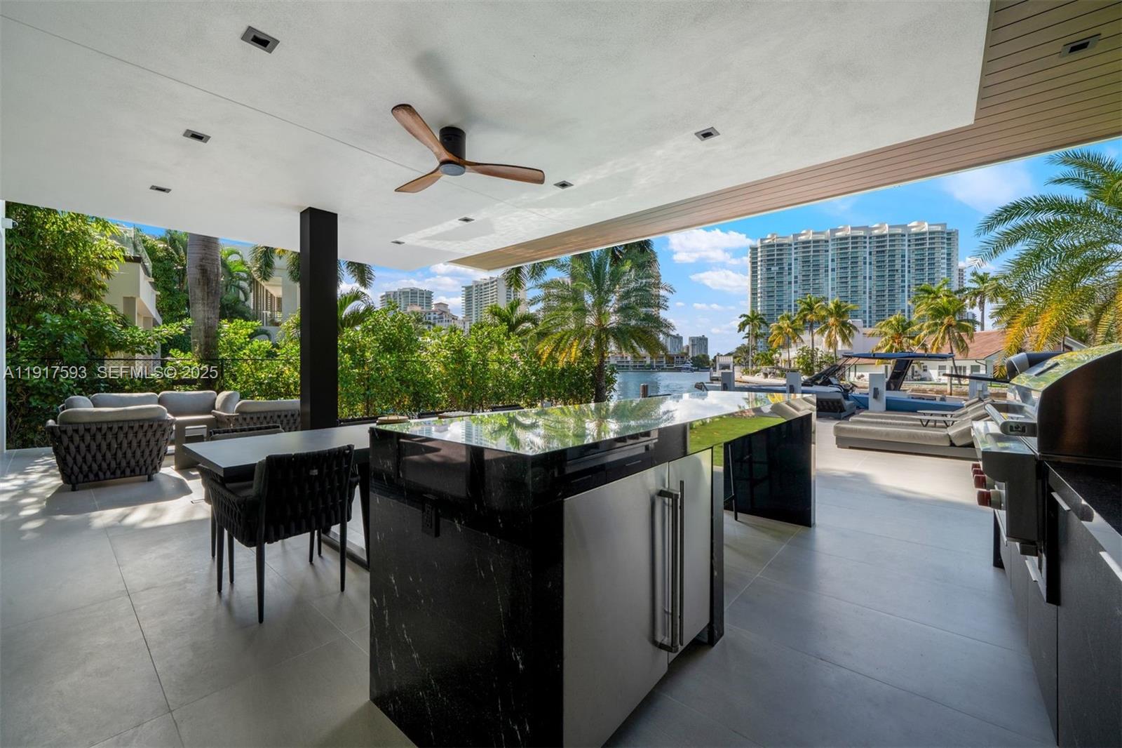 GOLDEN BEACH SEC E - Residential