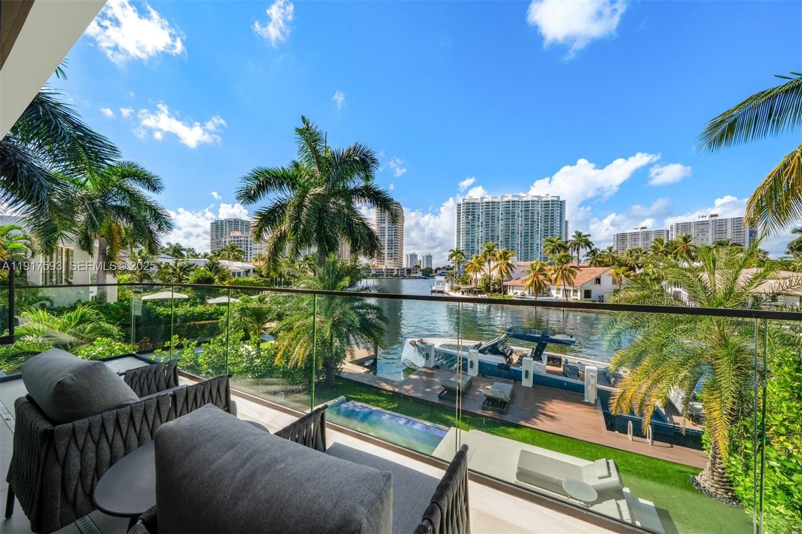 GOLDEN BEACH SEC E - Residential