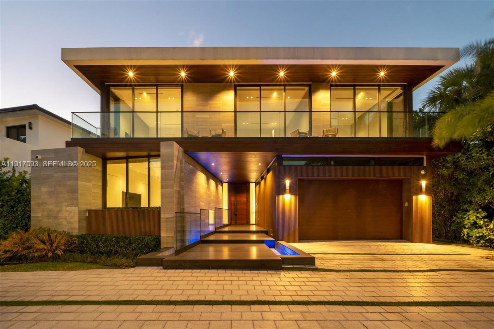 GOLDEN BEACH SEC E - Residential