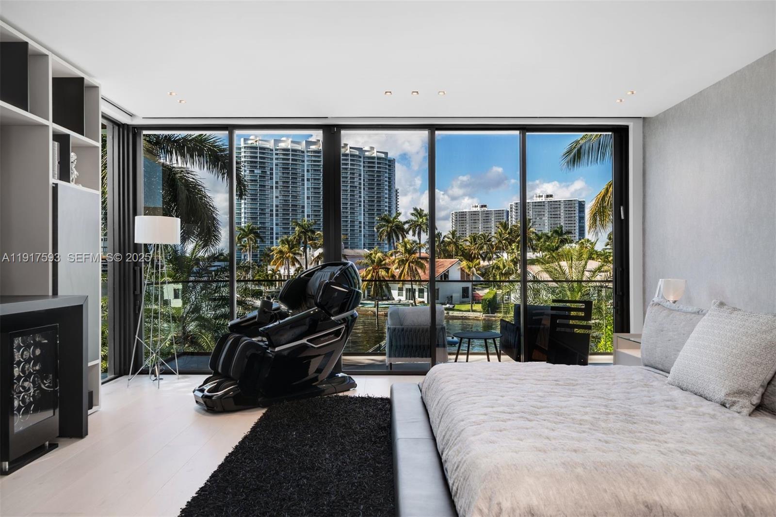 GOLDEN BEACH SEC E - Residential