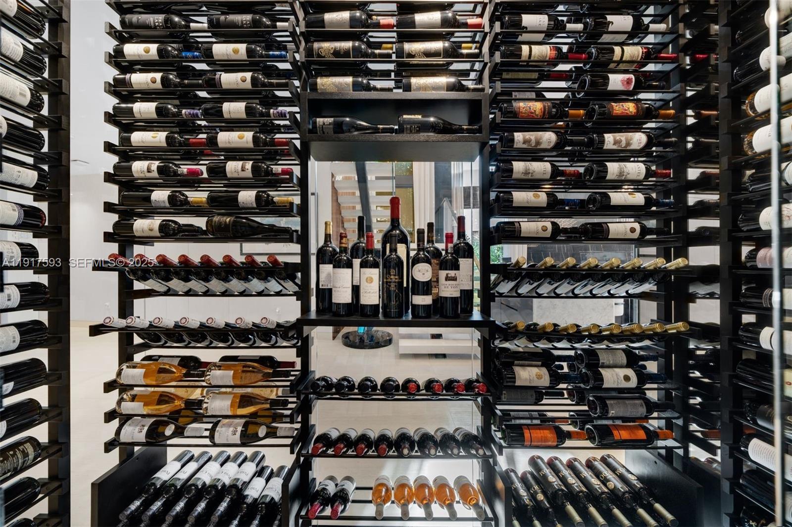 GOLDEN BEACH SEC E - Residential