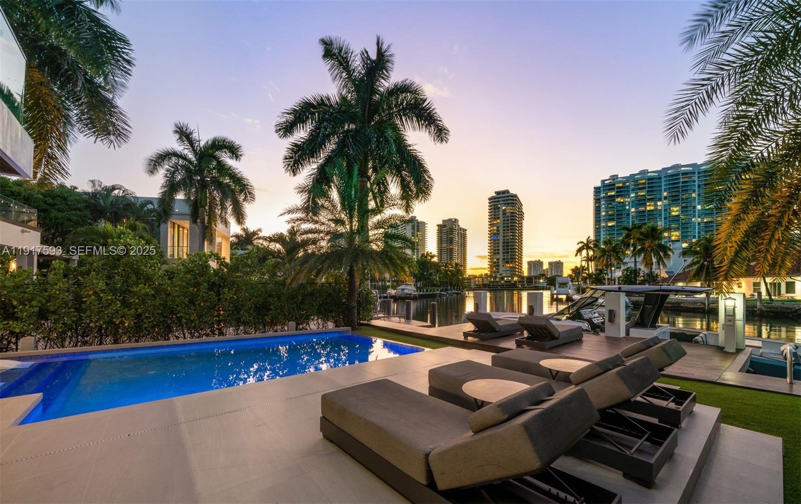 GOLDEN BEACH SEC E - Residential