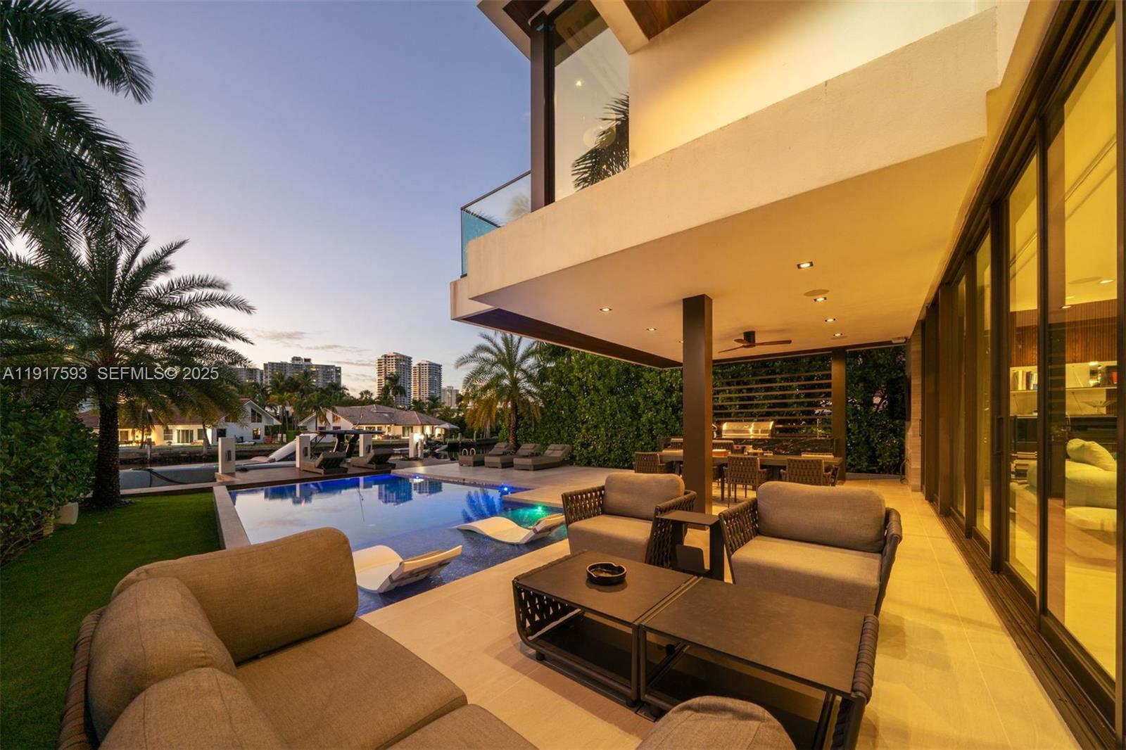 GOLDEN BEACH SEC E - Residential