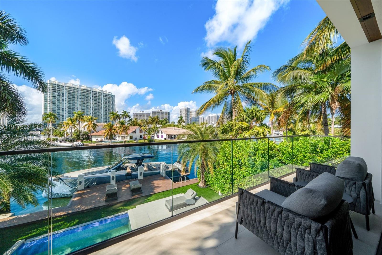 GOLDEN BEACH SEC E - Residential