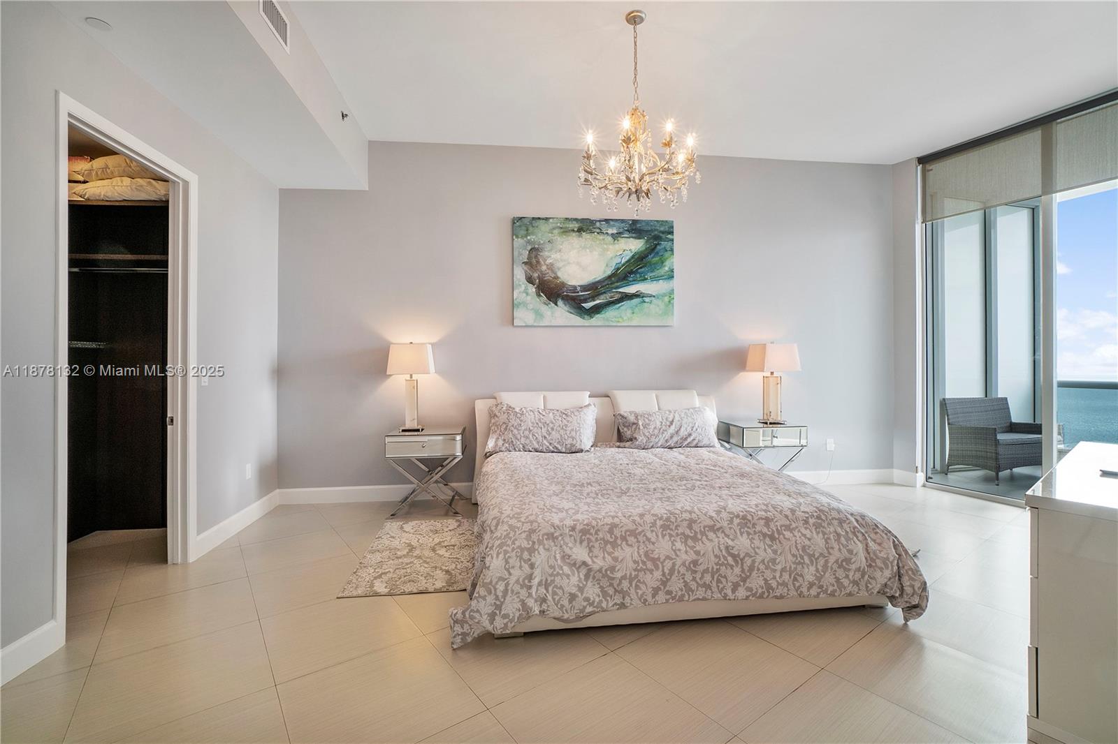 15811 Collins Ave 3907