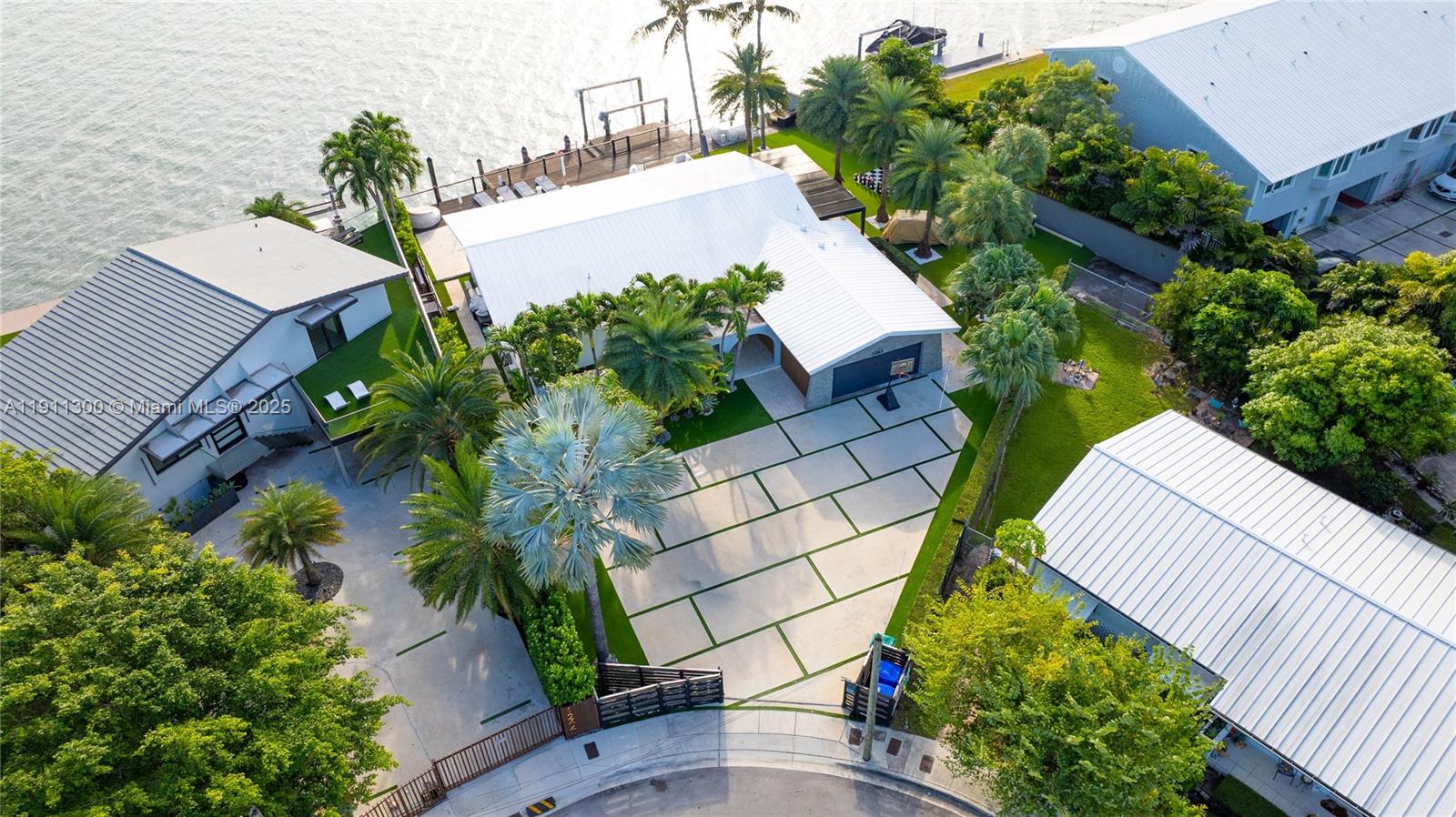 BAY CREST SEC 2 - Residential