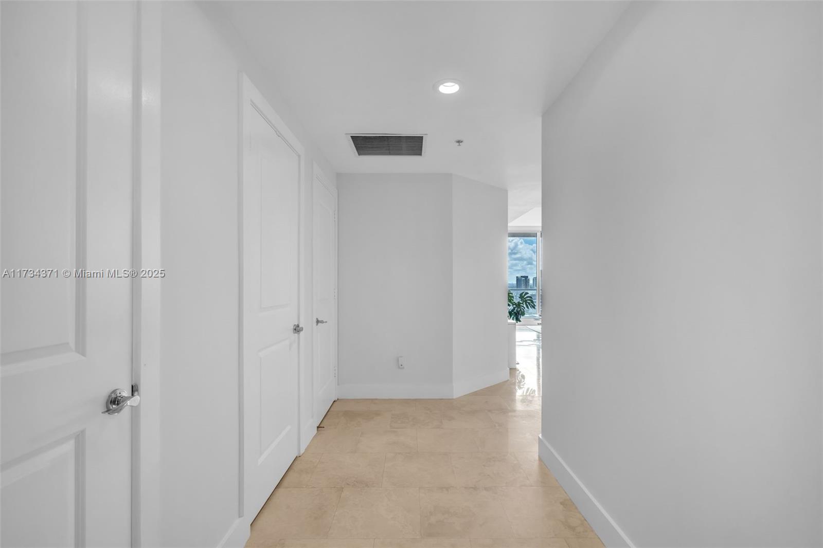 STRADA 315 CONDO - Residential