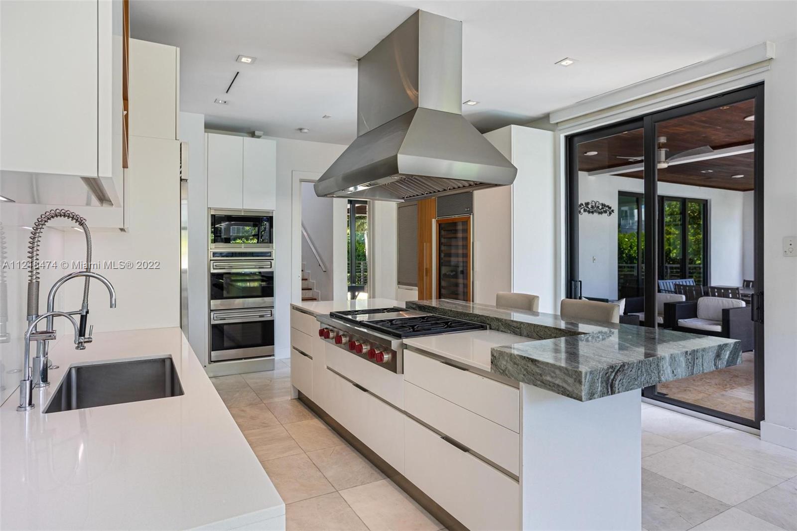 TROPICAL ISLE HOMES SUB 1 - Residential