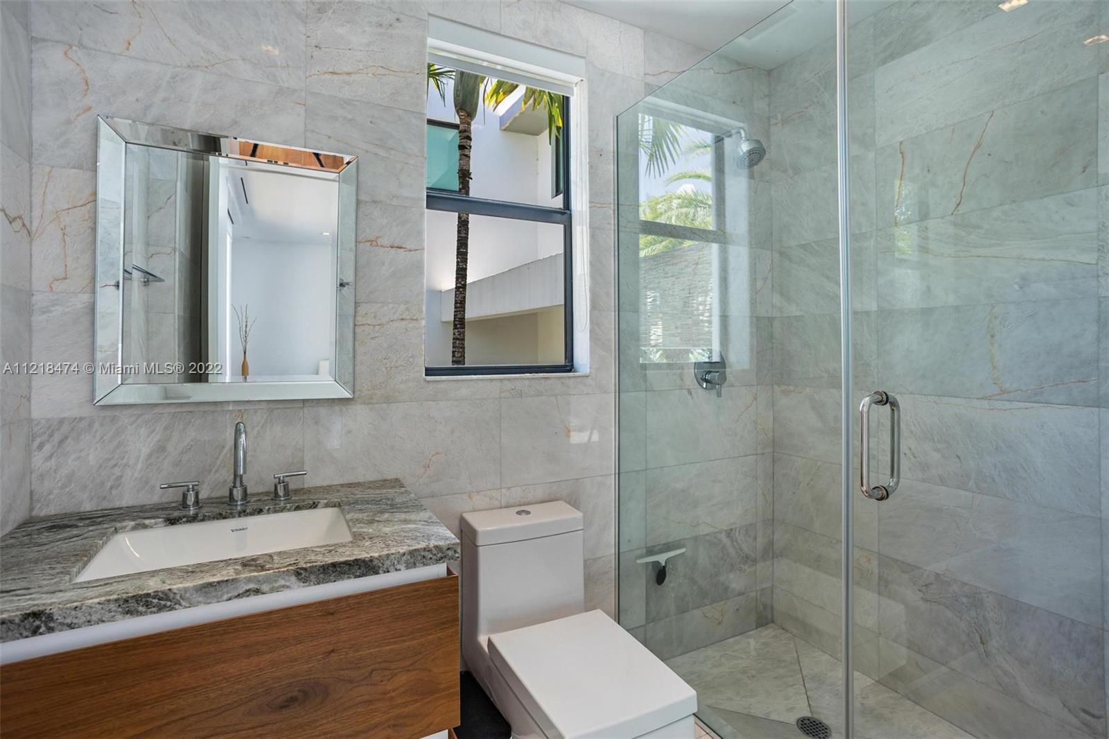 TROPICAL ISLE HOMES SUB 1 - Residential