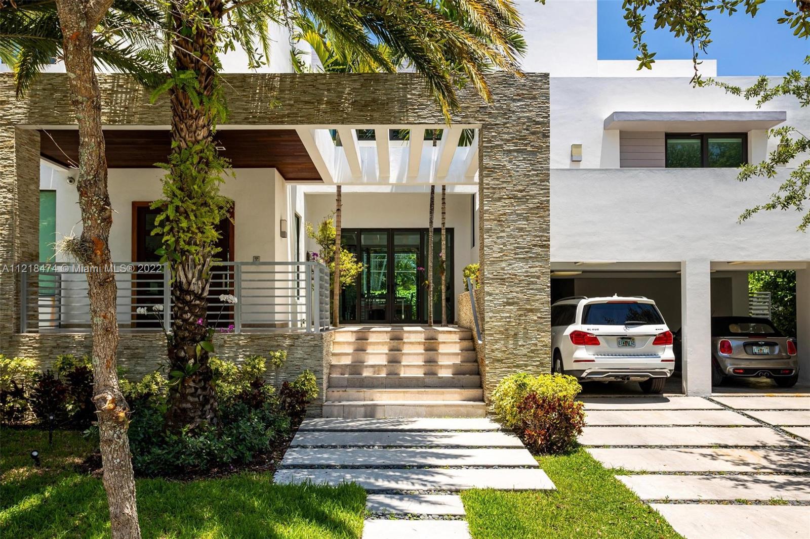 TROPICAL ISLE HOMES SUB 1 - Residential