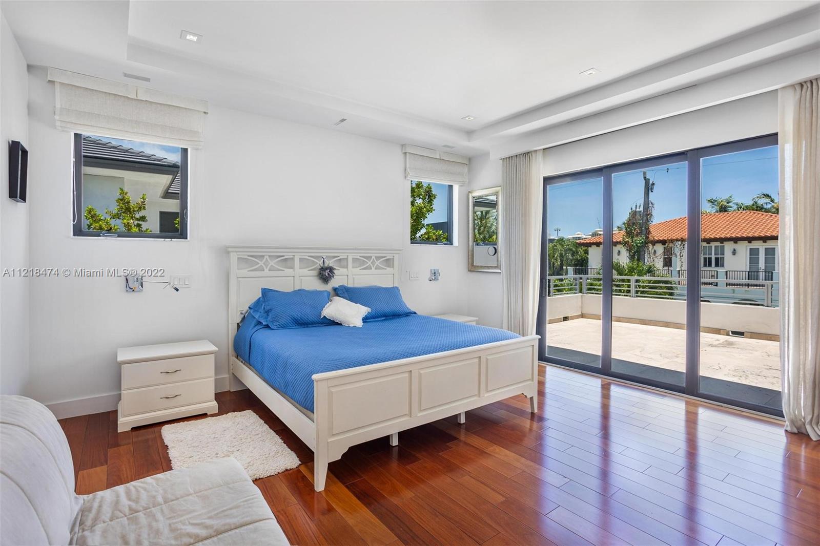 TROPICAL ISLE HOMES SUB 1 - Residential