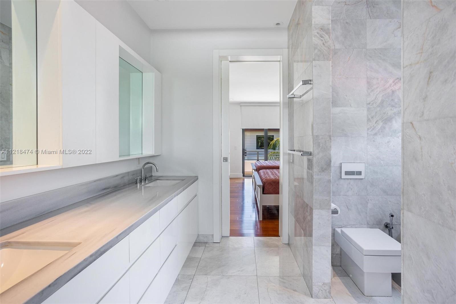 TROPICAL ISLE HOMES SUB 1 - Residential