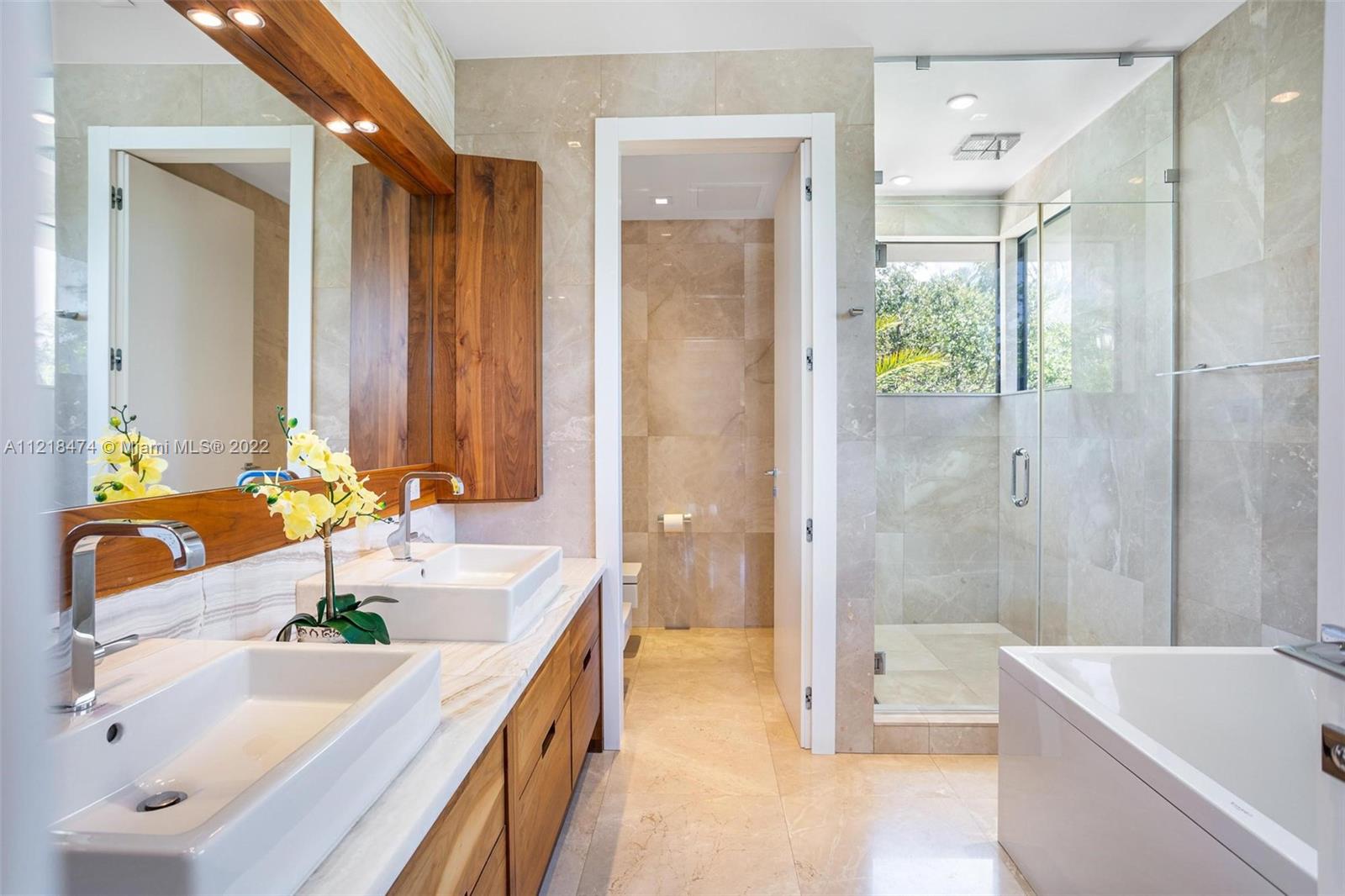 TROPICAL ISLE HOMES SUB 1 - Residential