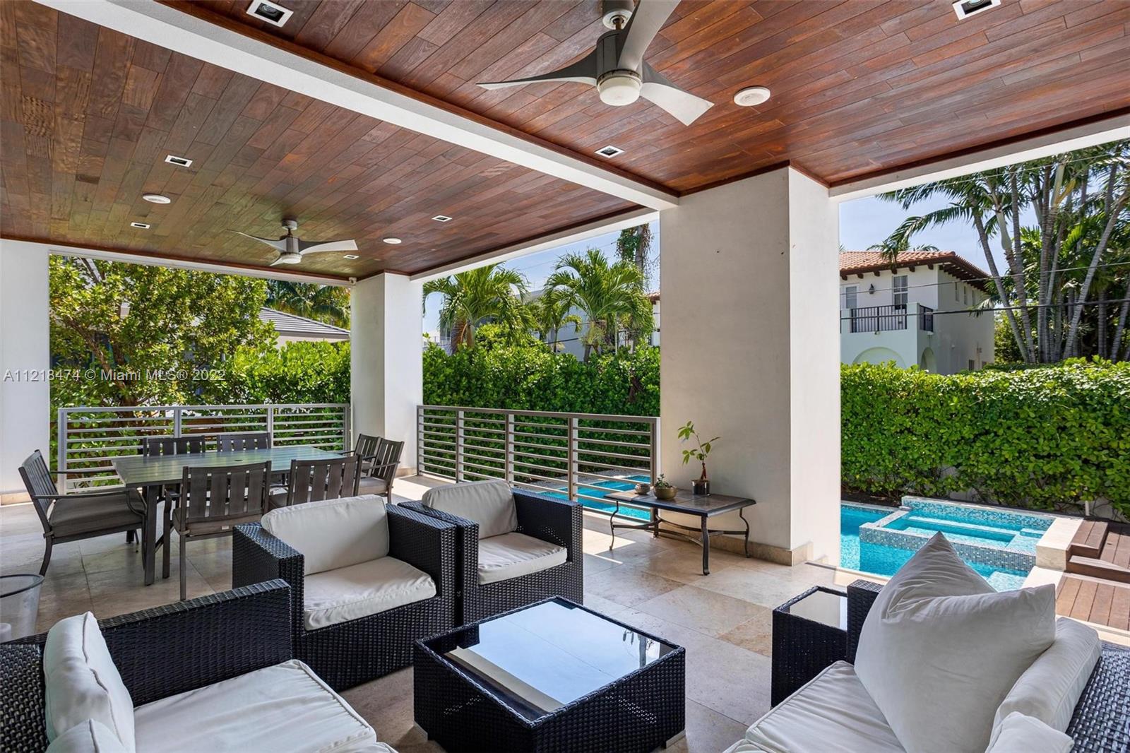 TROPICAL ISLE HOMES SUB 1 - Residential