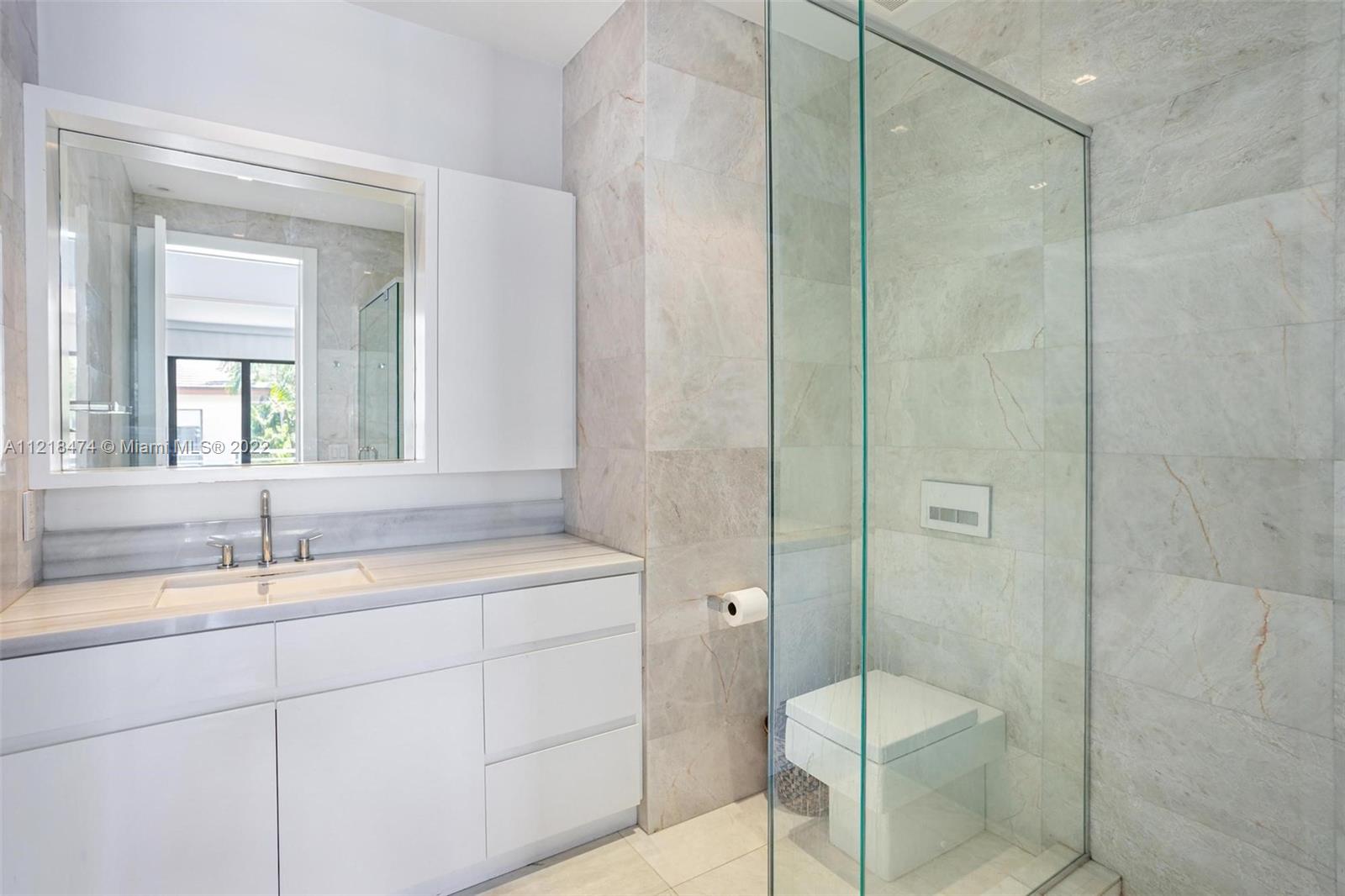 TROPICAL ISLE HOMES SUB 1 - Residential