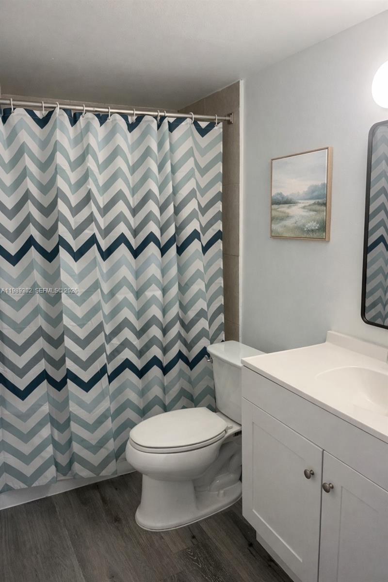 EAST WIND LAKE VILLAGE - Residential Lease