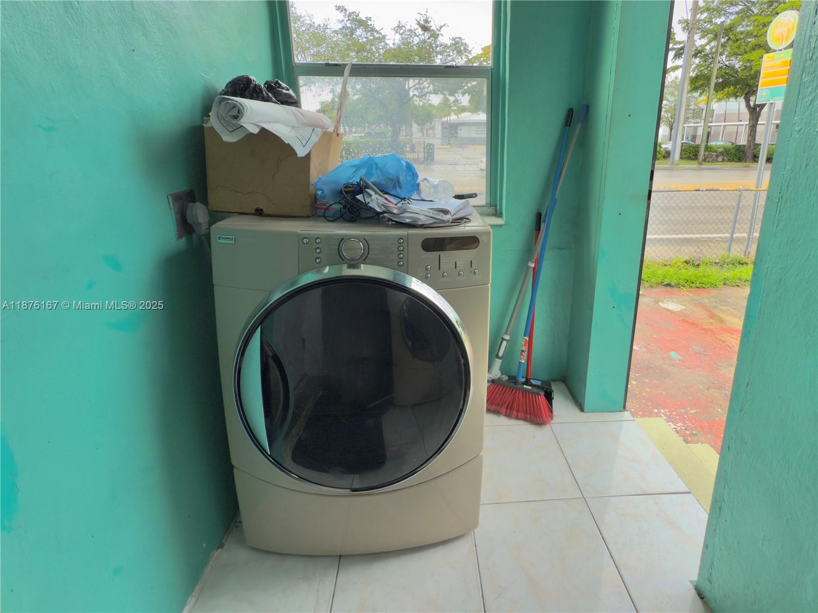 CRESTWOOD - Residential