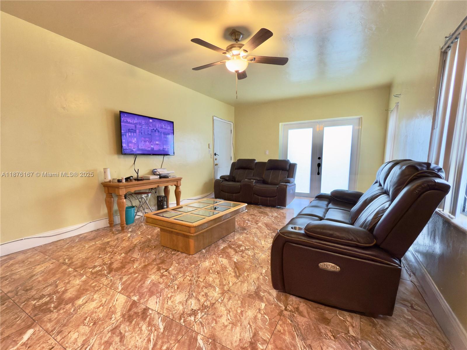 CRESTWOOD - Residential