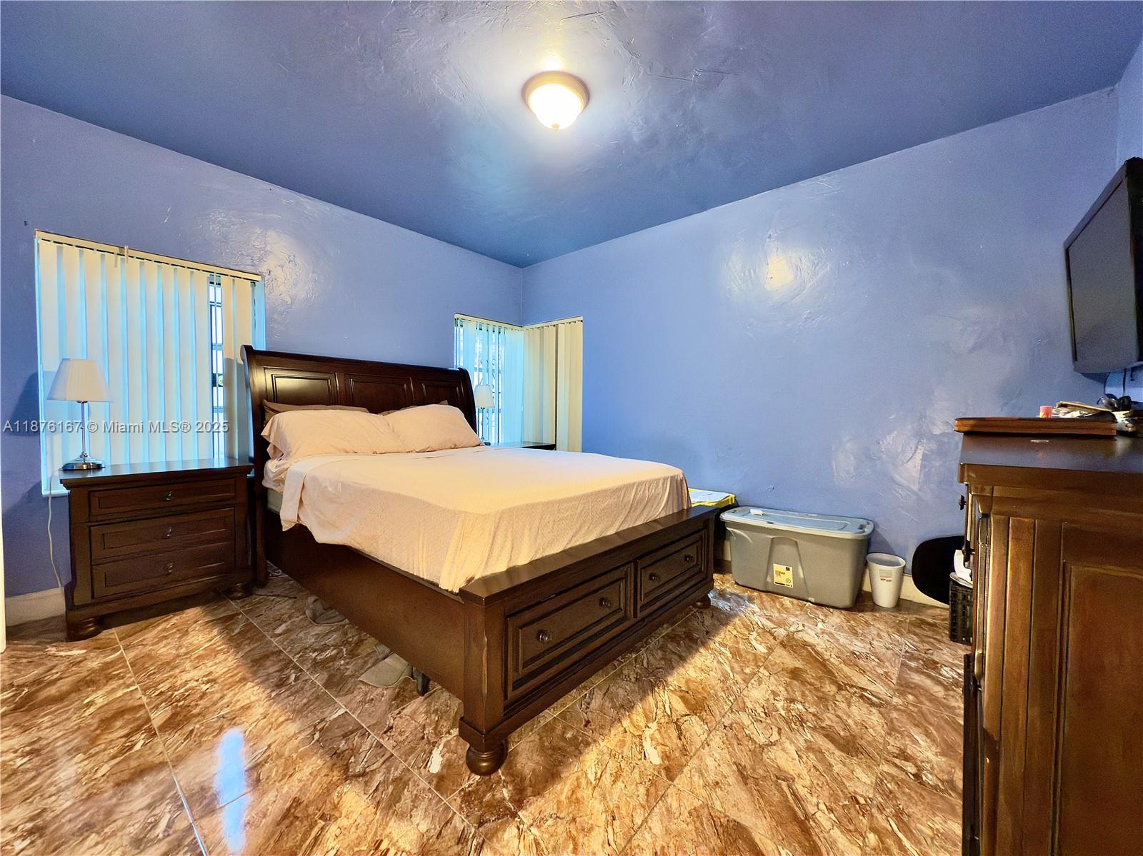 CRESTWOOD - Residential