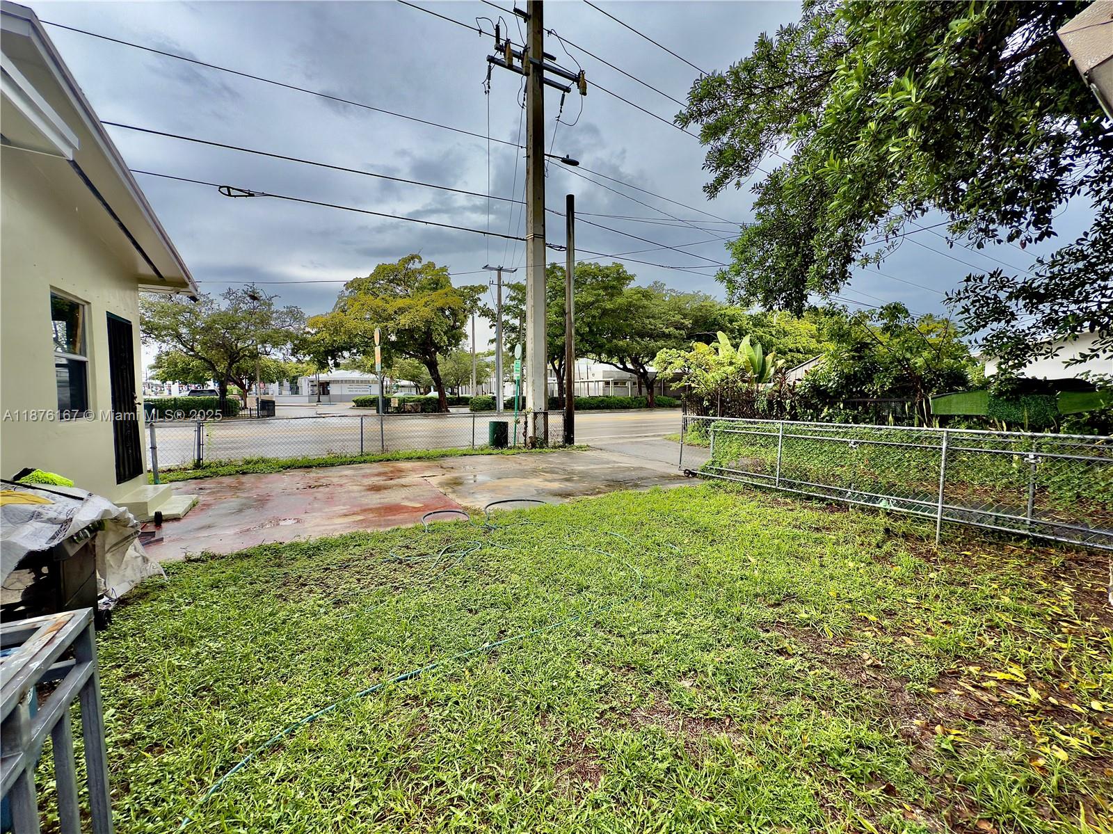 CRESTWOOD - Residential