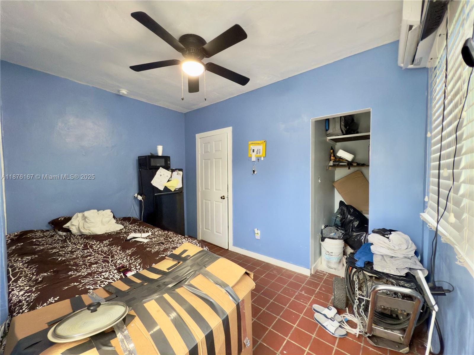 CRESTWOOD - Residential