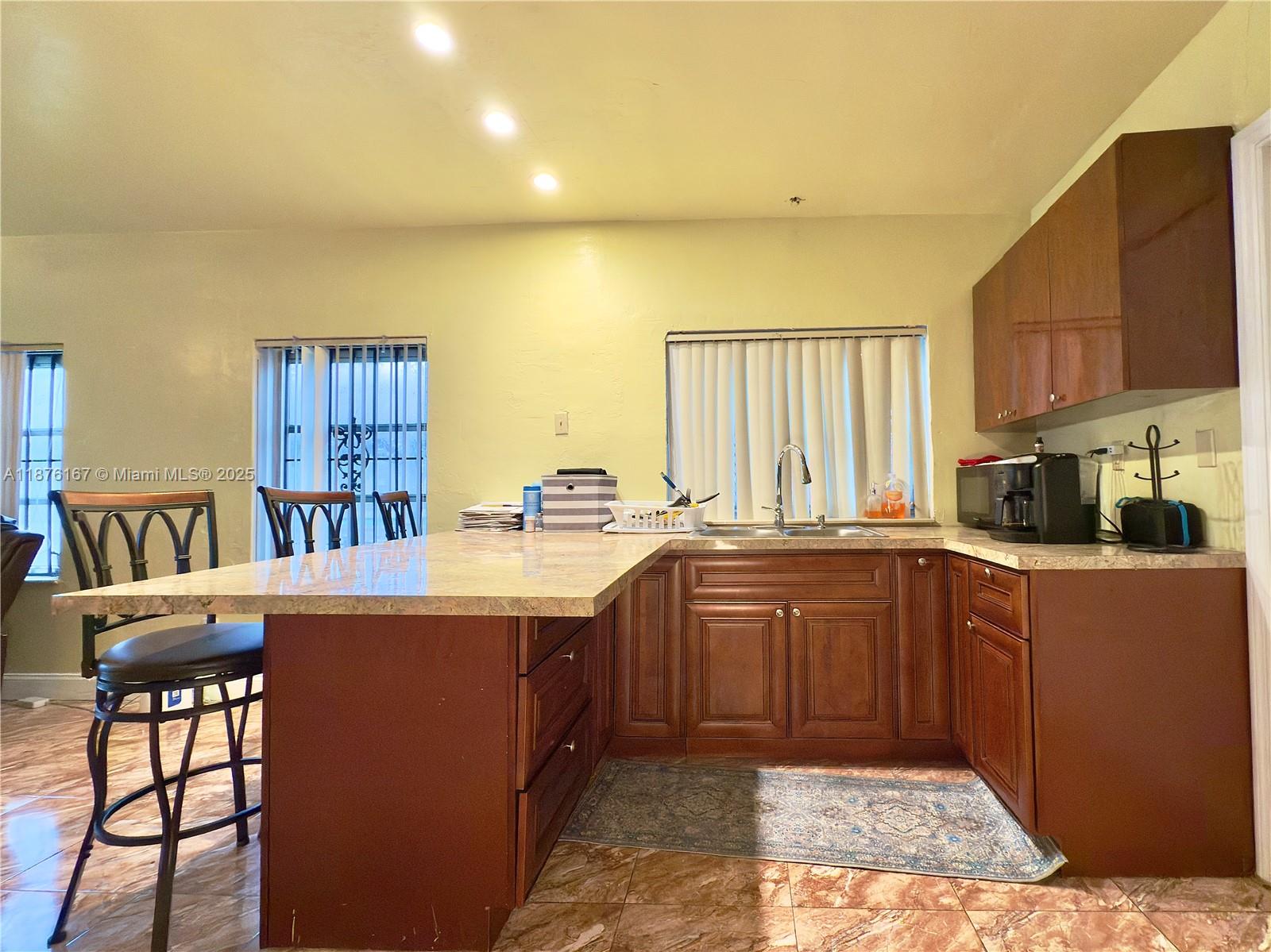 CRESTWOOD - Residential