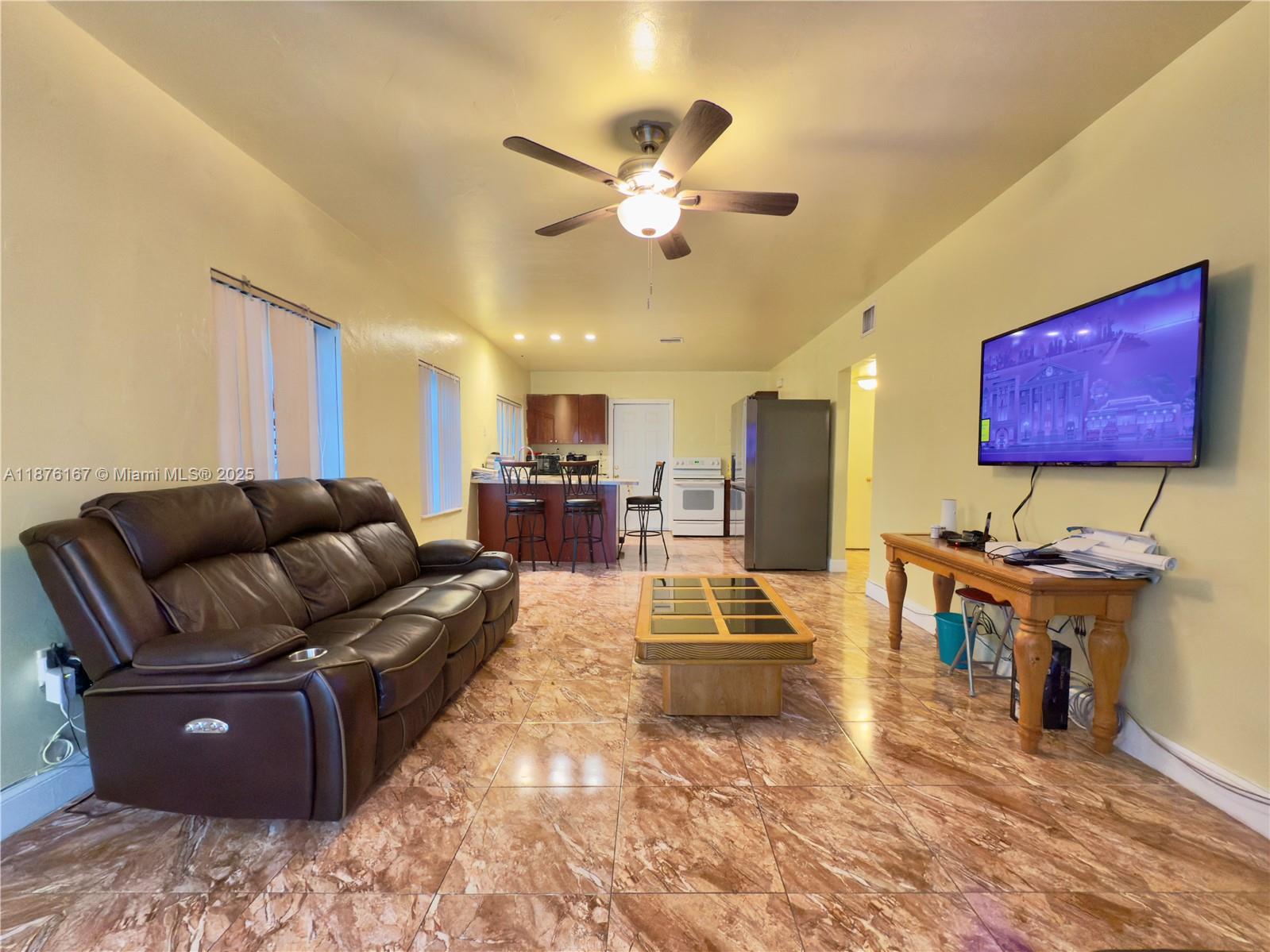 CRESTWOOD - Residential