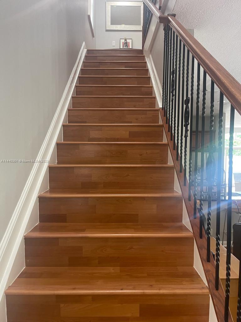 POD 7 AT MONARCH LAKES - Residential Lease