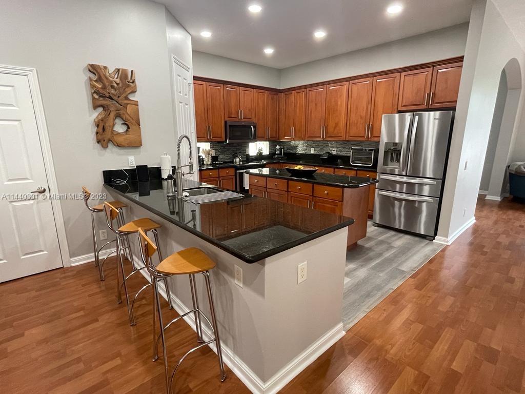 POD 7 AT MONARCH LAKES - Residential Lease