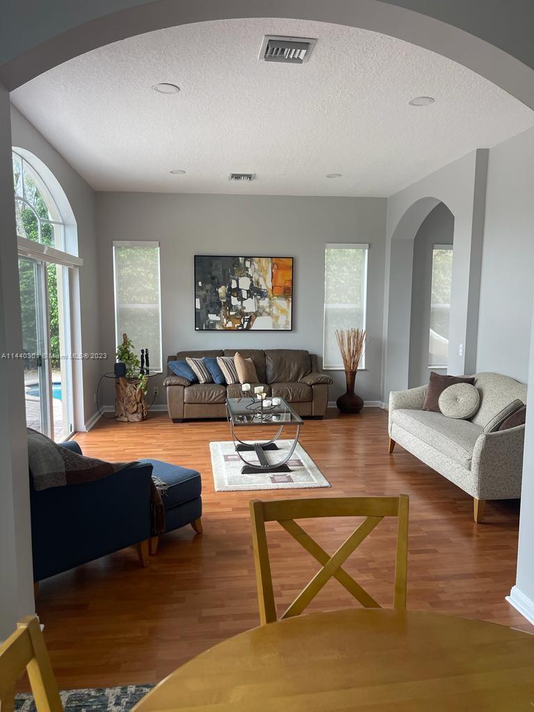 POD 7 AT MONARCH LAKES - Residential Lease