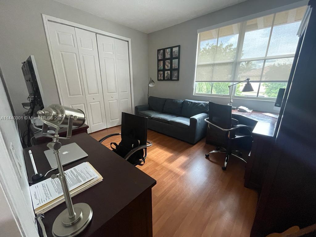 POD 7 AT MONARCH LAKES - Residential Lease