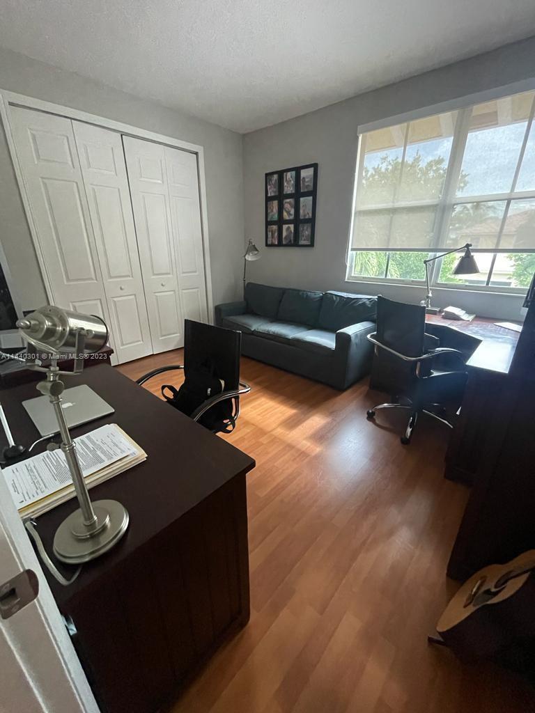 POD 7 AT MONARCH LAKES - Residential Lease