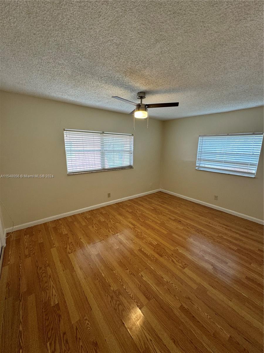 ROYAL OAKS TOWNHOUSE 9 CO - Residential Lease