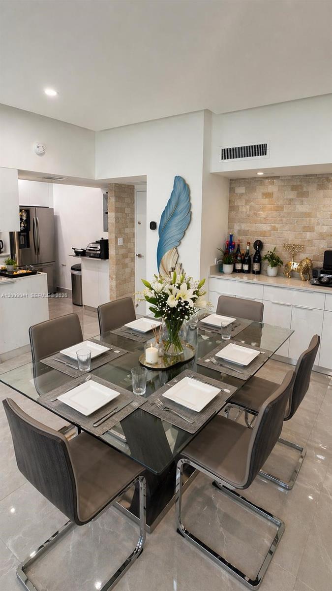 3731 N Country Club Dr PH-24